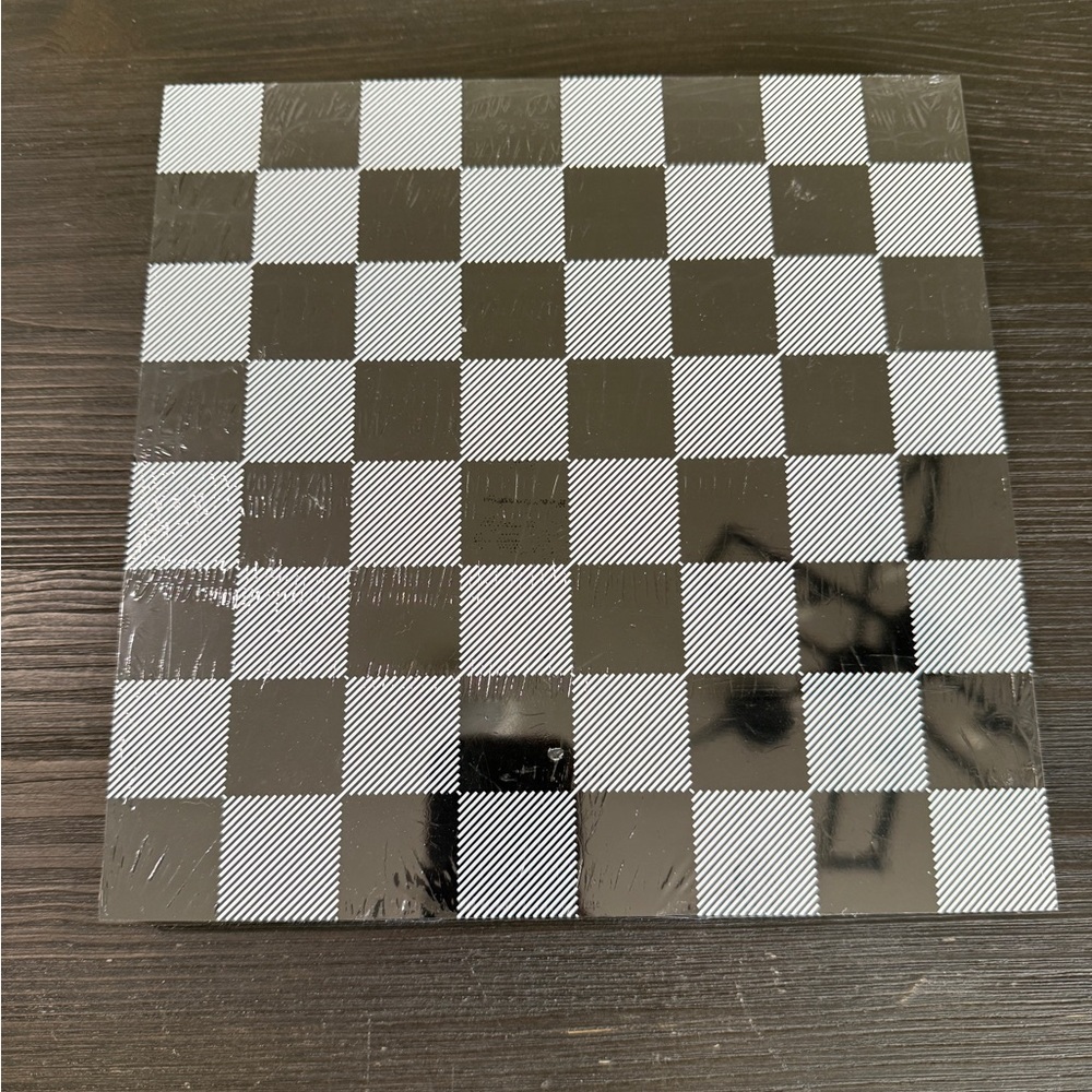 Lucite Modern Translucent Black & White Portable Chess Board and Pieces NEW